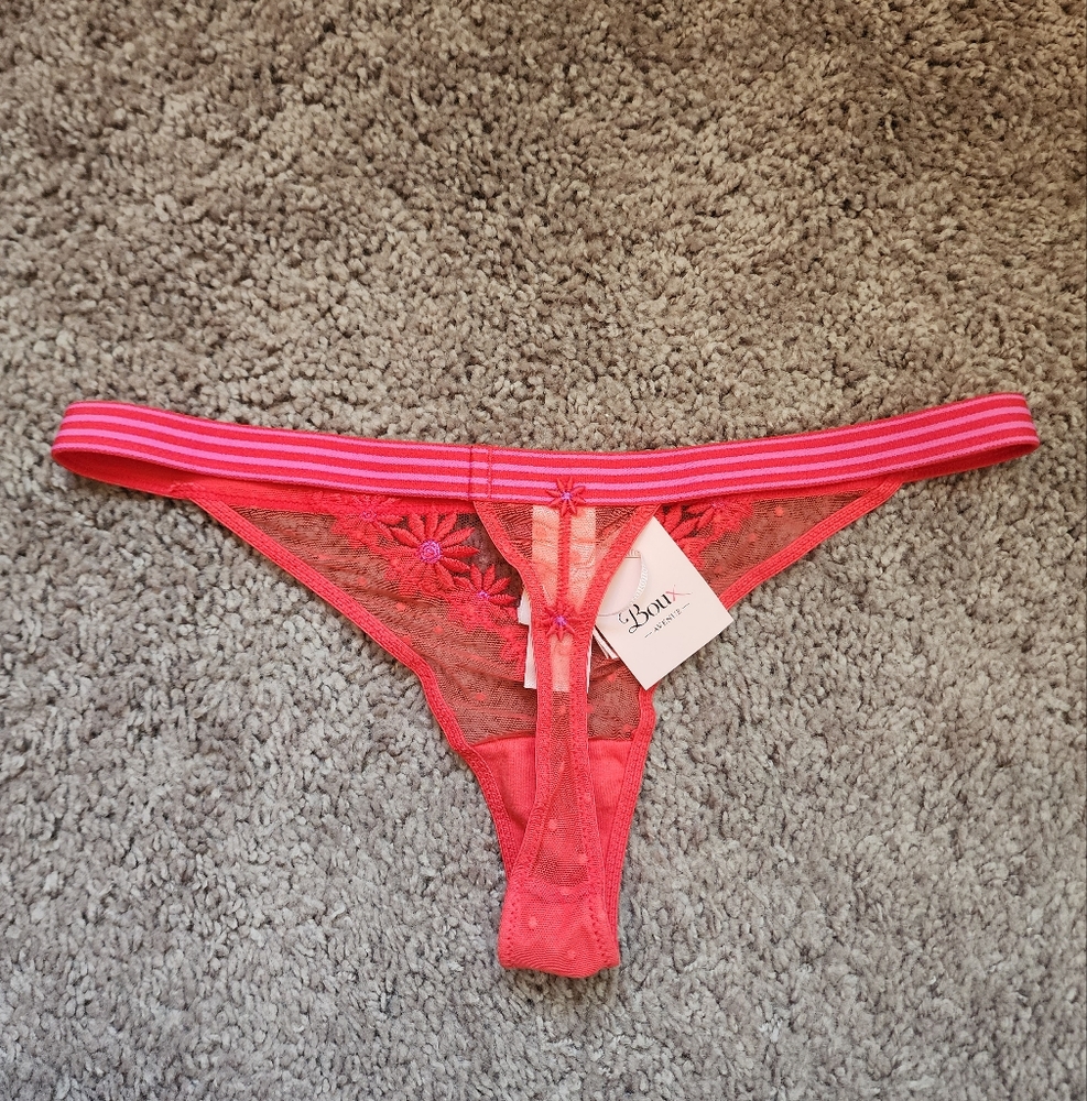 Boux AVENUE - Picture 2 of 2